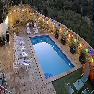 Follow The Sun Boutique - Pool, Breakfast & Sea Views Ostello San Giuliano