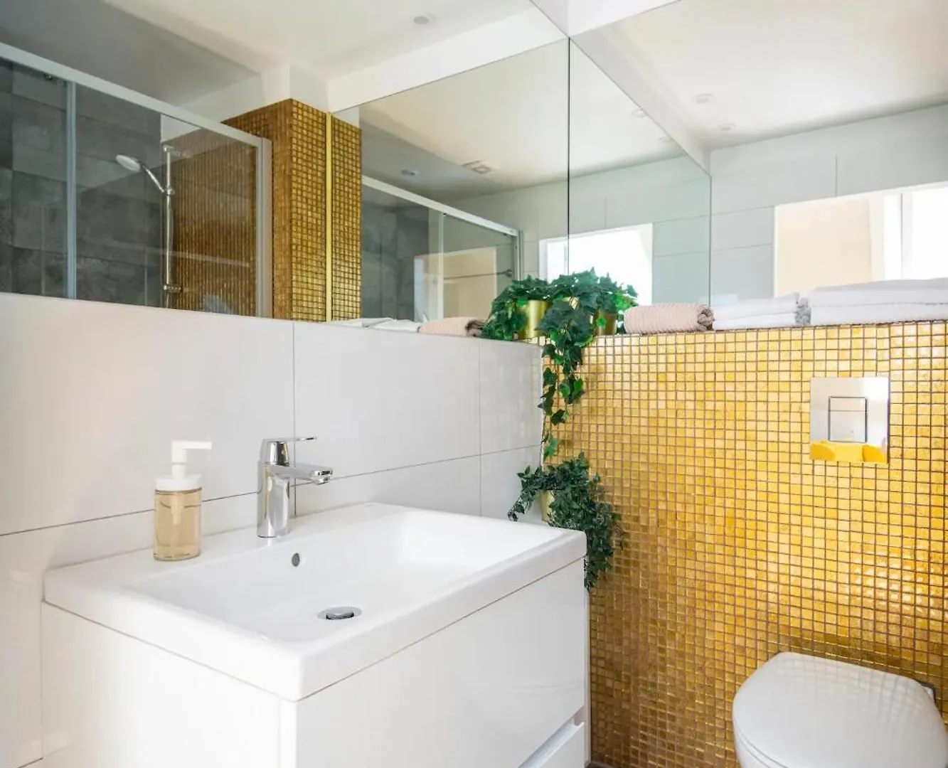 Bedinbern Aparthotel